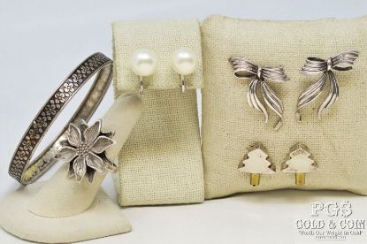 Picture of Sterling Silver Marvella Pearl Earrings, Poinsettia Ring, Bracelet 