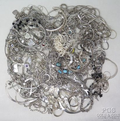 Picture of Assorted Sterling Silver Necklaces and Chains 2810g/90.34ozt 