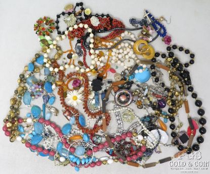 Picture of 2.88lbs Assorted Beaded/Rhinestone Fashion Jewelry