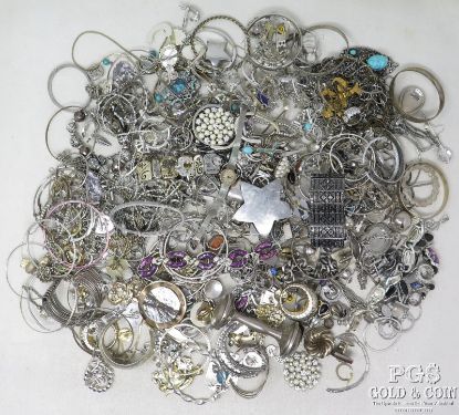 Picture of 8lbs Assorted Silvertone Fashion Jewelry