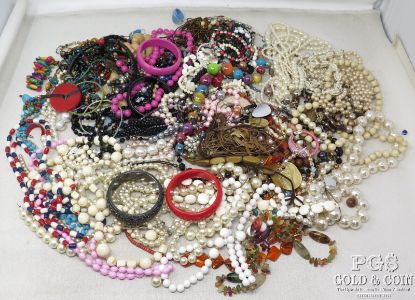 Picture of Assorted Beaded Fashion/Costume Jewelry - 7lbs