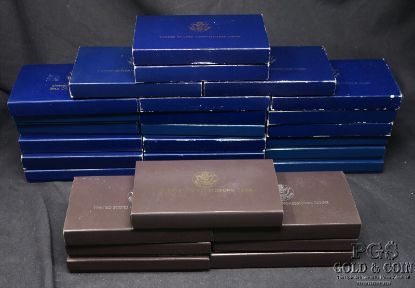 Picture of Assorted Empty U.S. Mint Commemorative Boxes 12 w/o COA, 17 w/ COA (29pcs)
