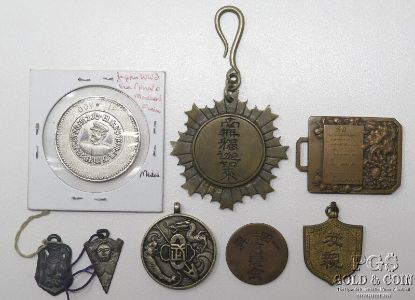 Picture of Assorted Japanese Military Medals (8pcs)