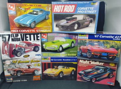 Picture of 8x Vintage/Modern 1/25 Corvette Model Car Kits 